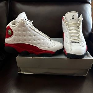 AIR JORDAN 13! “Chicago SIZE 9! FROM 2017 WORN 10X TOPS! READ DESCRIPTION FIRST!